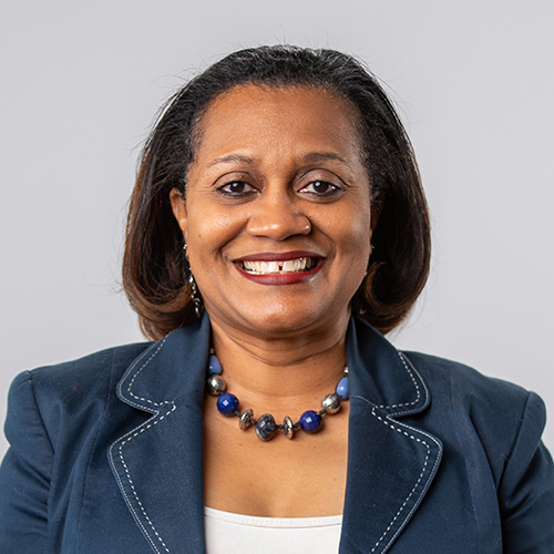 Headshot of Arnetta