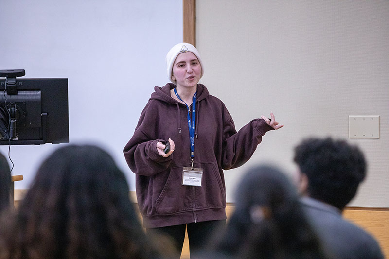 Photo of Sereen Idries presents her research on the topic “Identification of Microbial Growth in Non-Alcoholic Beer Samples” at the annual student research symposium at Texas A&M University–Central Texas